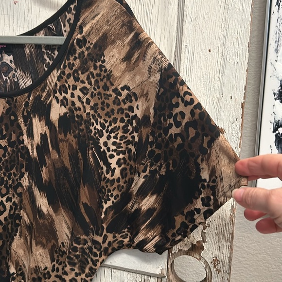 🐆🐆Boho Animal Print Short Sleeve Top🐆🐆 - Picture 6 of 6